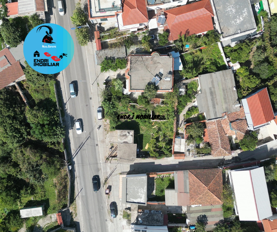 SHITET TRUALL NE UNAZEN KRYESORE