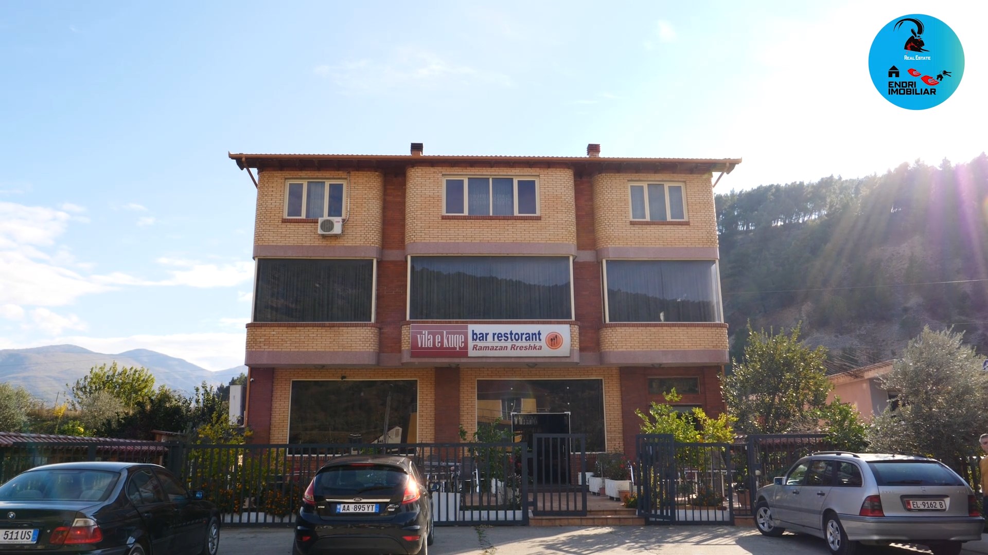 SHITET Restoranti Vila e Kuqe