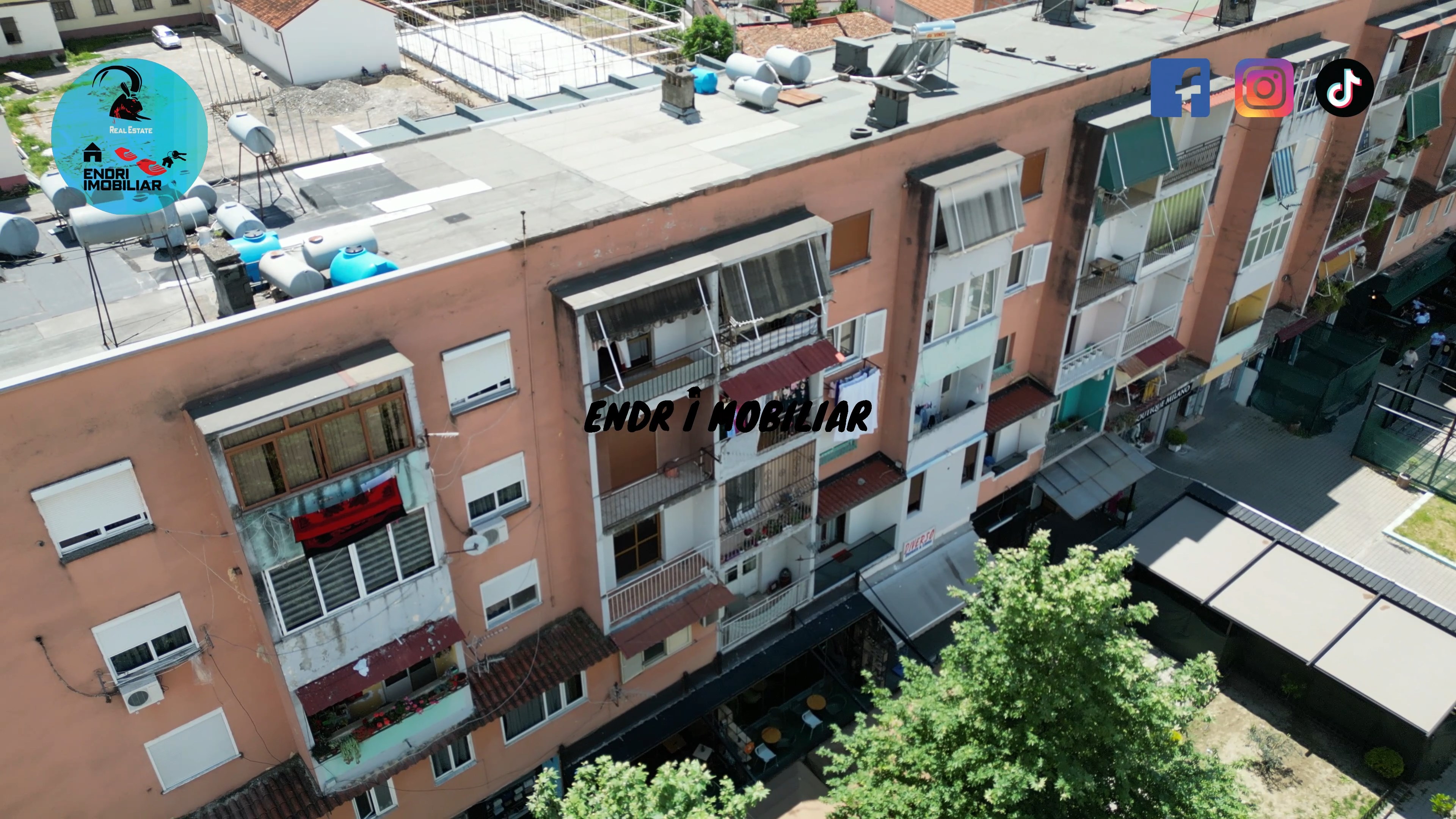 Shitet Apartament 1+1 ne qender