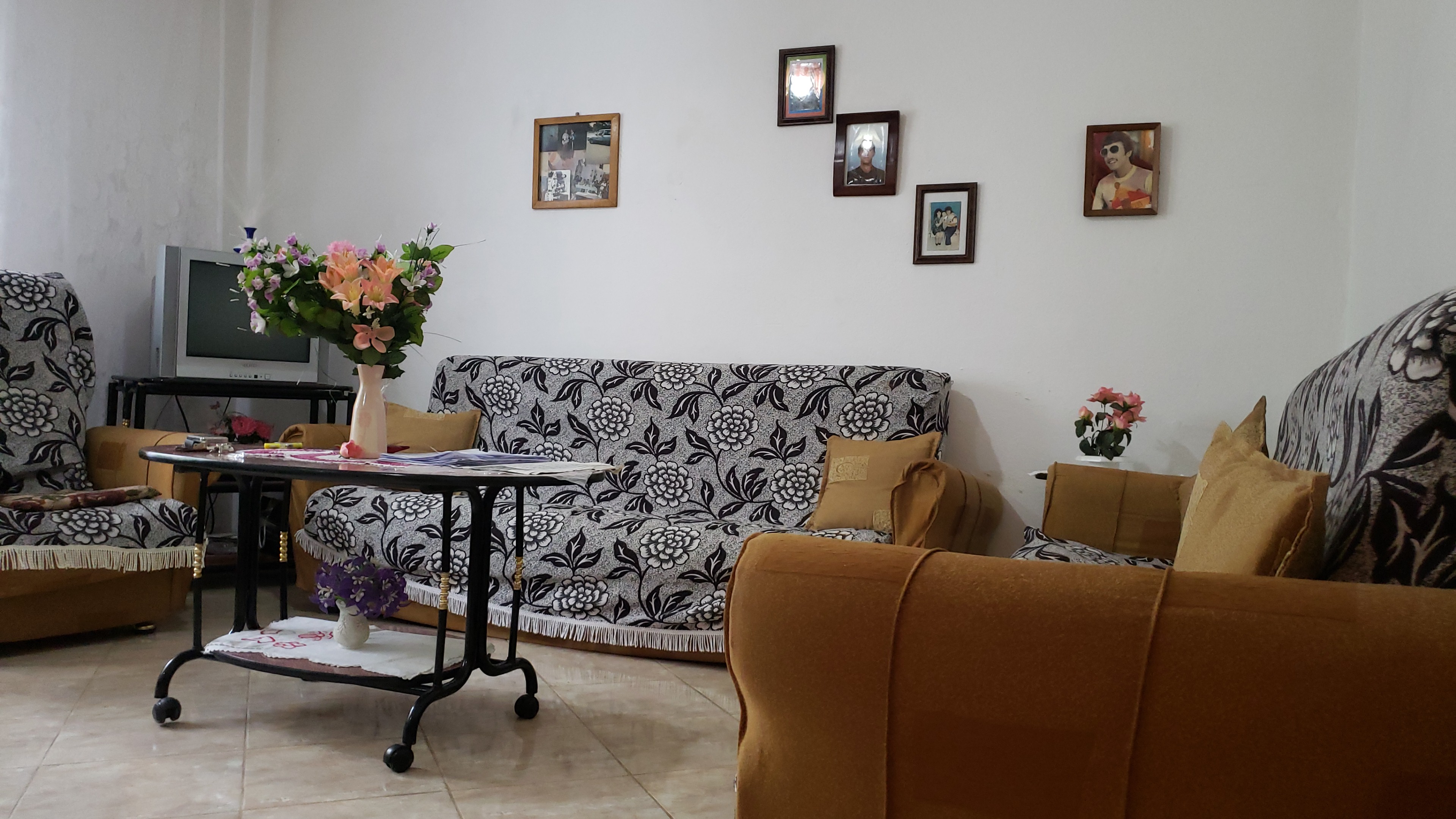 Shitet Apartament 2+1  kati i pare