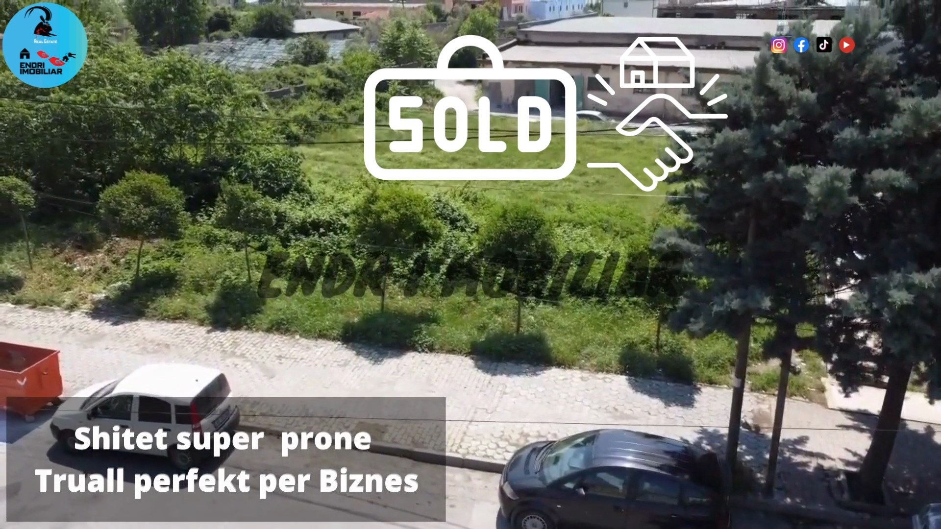 SHITET SUPER TRUALL BIZNESI BUZE RRUGES