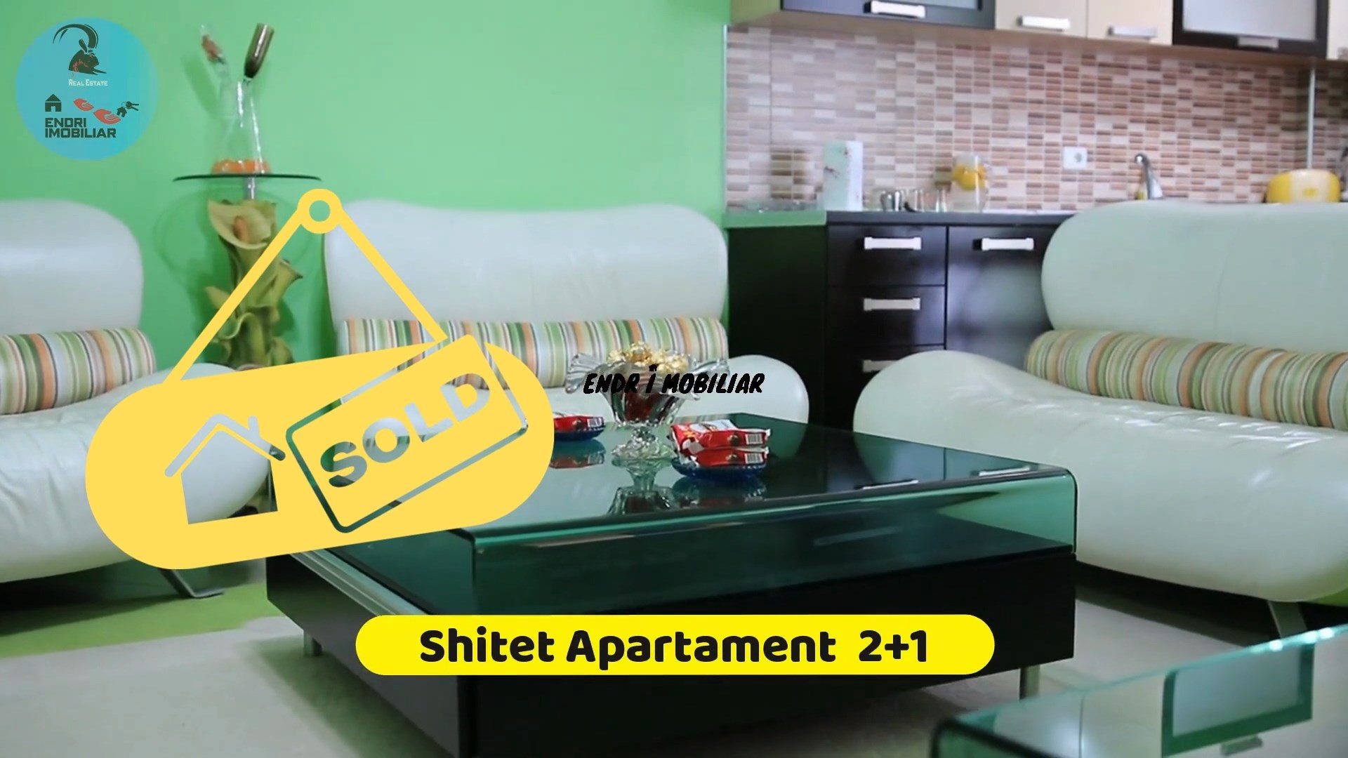 SHITET APARTAMENT 2+1 KOMOD prane parkut