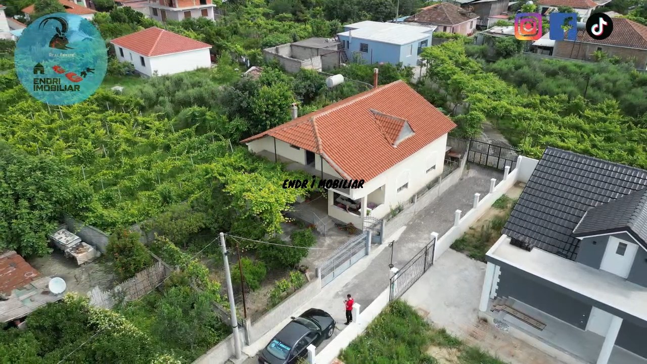 SHITET SHTEPI PRIVATE mbrapa shkolles Katund i Ri