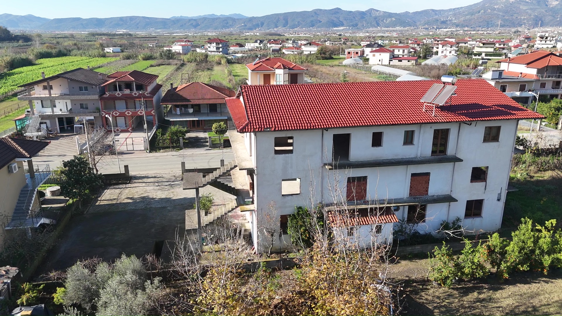 Shitet Prone Multifunksionale